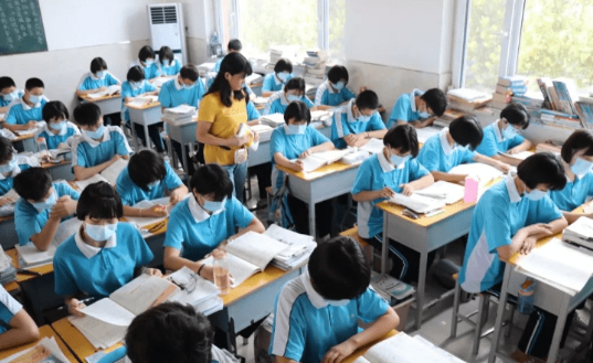 回流生文化课冲刺班可以自由选择课程吗？