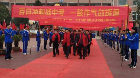 回流生冲刺补习班每天上课时间是多久？