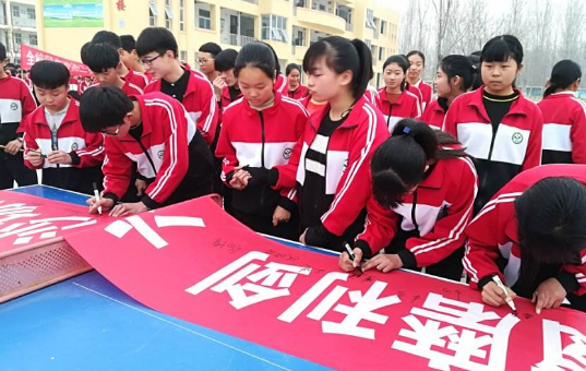 回流生冲刺补习班费用会比较高吗？