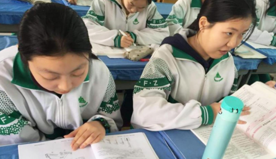 回流生中考要求本人去教育机构报名吗