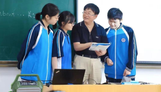 回流生中考要求提前报名吗？