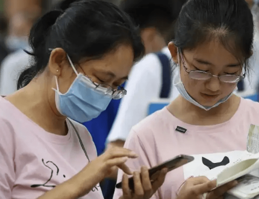 回流生中考报名具体怎么操作？