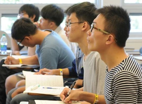 回流生参加考试需要符合哪些规定？